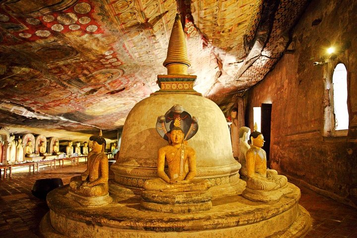 Dambulla Royal Cave Temple 